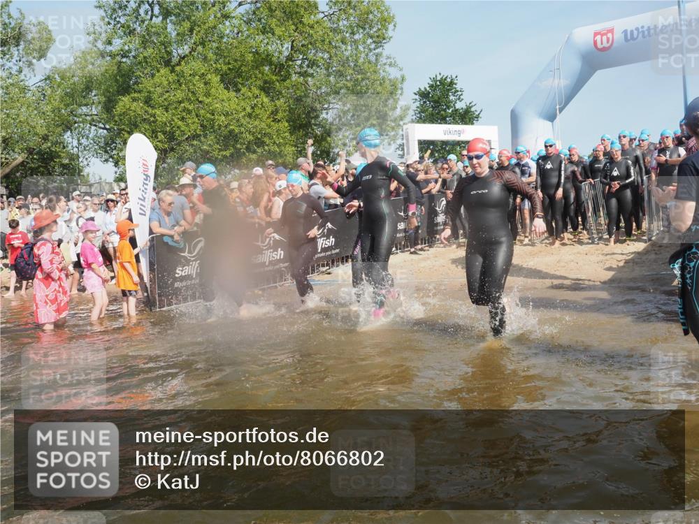 22.06.2025 - Viking Triathlon KatJ http://msf.ph/oto/8066802 22.06.2025 10:07:39 Schwimmen 16, 23, 102, 121, 143, 263, 270, 285, 363, 436, 476, 484, 503, 547, 615, 621, 624 meine-sportfotos.de