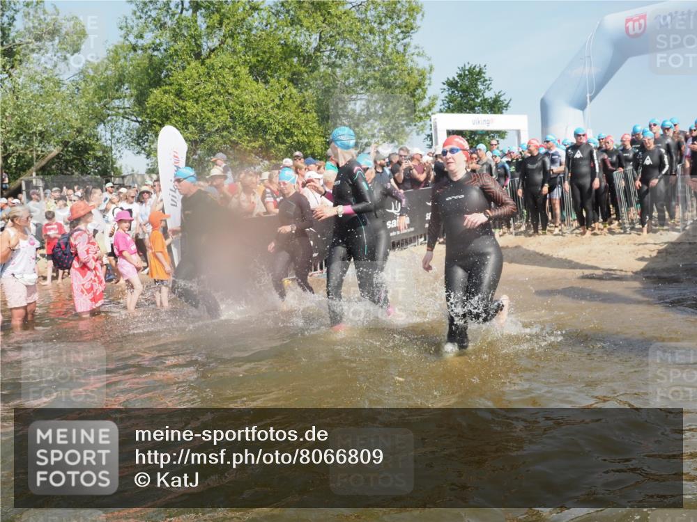 22.06.2025 - Viking Triathlon KatJ http://msf.ph/oto/8066809 22.06.2025 10:07:39 Schwimmen 16, 23, 102, 121, 143, 263, 270, 285, 363, 436, 476, 484, 503, 547, 615, 621, 624 meine-sportfotos.de