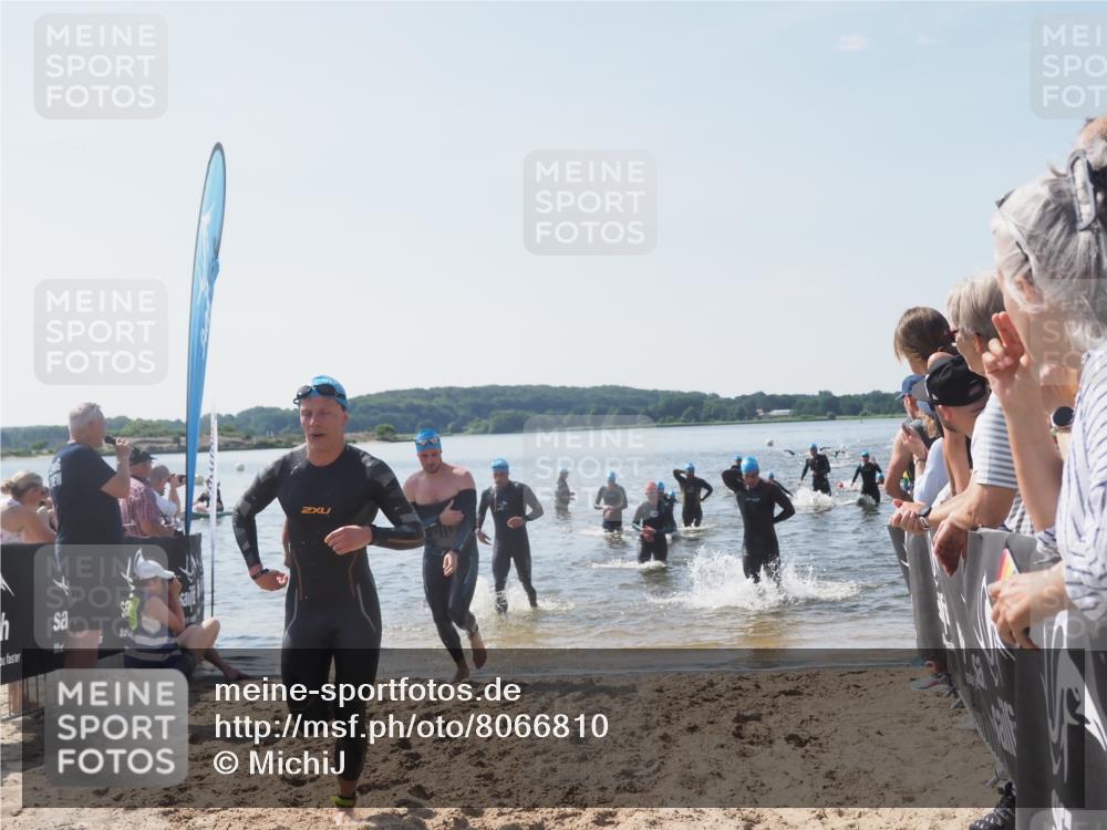 22.06.2025 - Viking Triathlon MichiJ http://msf.ph/oto/8066810 22.06.2025 10:35:25 Schwimmen 107, 127, 204, 296, 320, 365, 395, 415, 482, 508, 632 meine-sportfotos.de