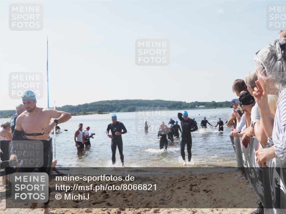 22.06.2025 - Viking Triathlon MichiJ http://msf.ph/oto/8066821 22.06.2025 10:35:26 Schwimmen 107, 127, 134, 204, 296, 320, 365, 395, 415, 482, 508, 602, 632 meine-sportfotos.de
