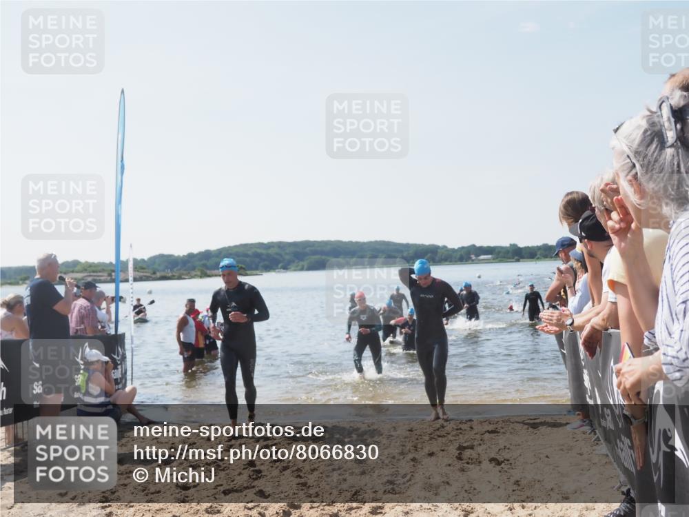 22.06.2025 - Viking Triathlon MichiJ http://msf.ph/oto/8066830 22.06.2025 10:35:28 Schwimmen 62, 107, 127, 134, 204, 320, 395, 415, 482, 508, 602, 632 meine-sportfotos.de