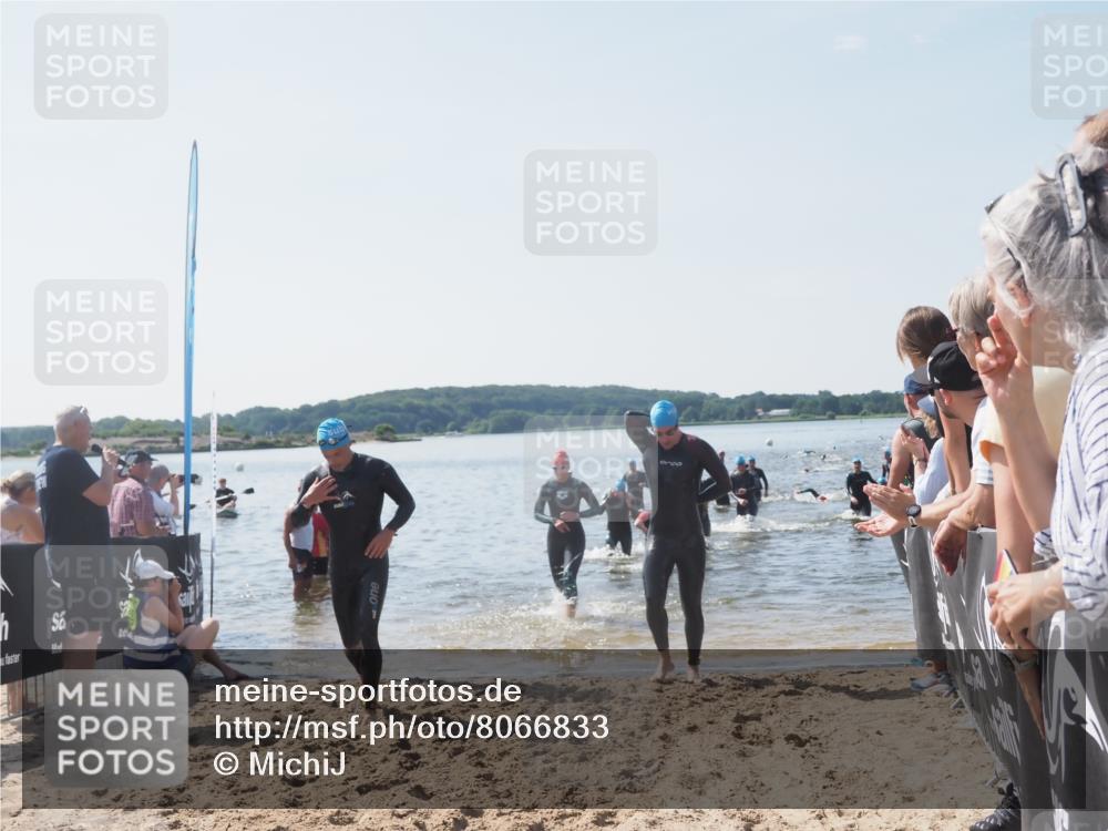 22.06.2025 - Viking Triathlon MichiJ http://msf.ph/oto/8066833 22.06.2025 10:35:29 Schwimmen 20, 62, 107, 127, 134, 154, 204, 320, 395, 415, 482, 508, 602, 632 meine-sportfotos.de