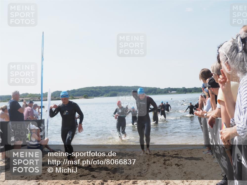 22.06.2025 - Viking Triathlon MichiJ http://msf.ph/oto/8066837 22.06.2025 10:35:29 Schwimmen 20, 62, 107, 127, 134, 154, 204, 320, 395, 415, 482, 508, 602, 632 meine-sportfotos.de