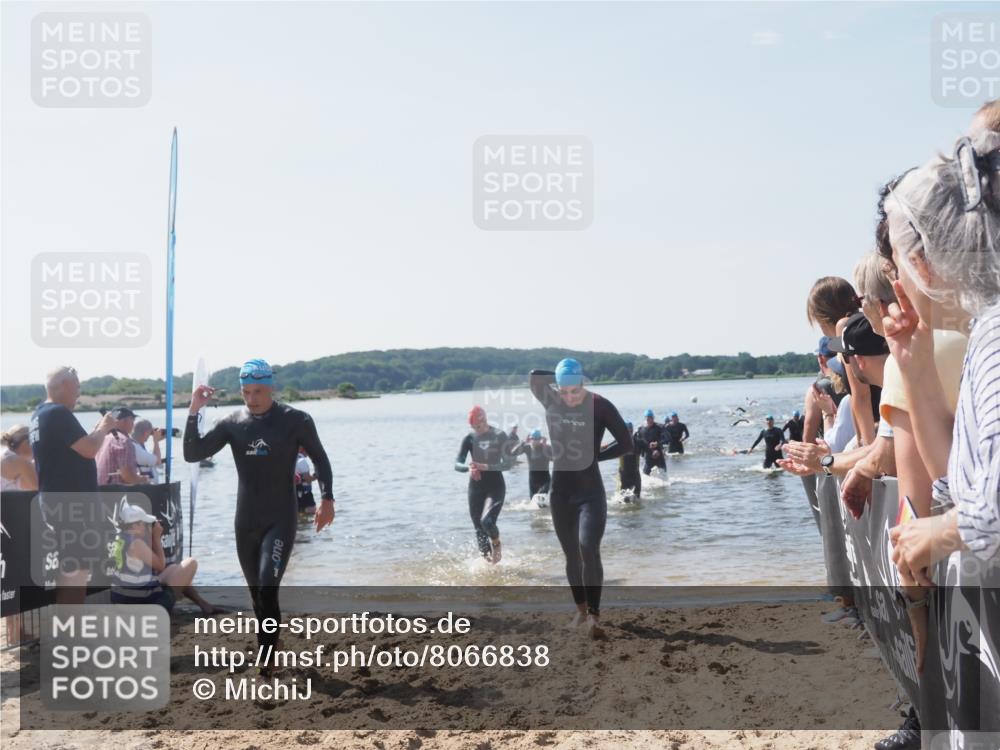 22.06.2025 - Viking Triathlon MichiJ http://msf.ph/oto/8066838 22.06.2025 10:35:29 Schwimmen 20, 62, 107, 127, 134, 154, 204, 320, 395, 415, 482, 508, 602, 632 meine-sportfotos.de