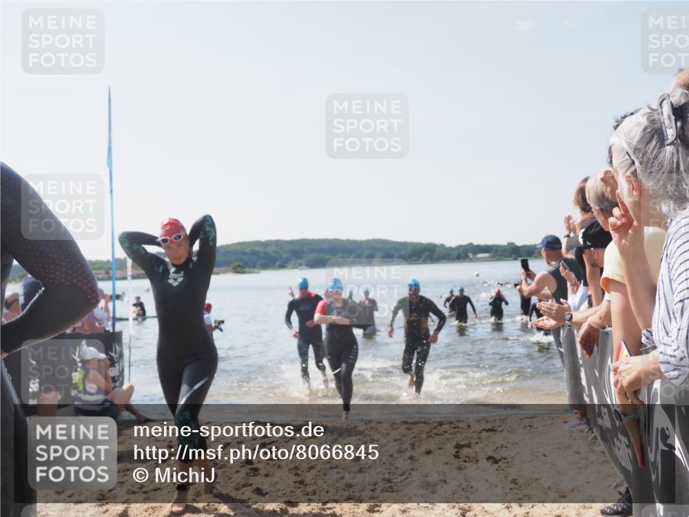 22.06.2025 - Viking Triathlon MichiJ http://msf.ph/oto/8066845 22.06.2025 10:35:34 Schwimmen 20, 47, 62, 107, 127, 134, 154, 320, 395, 415, 482, 602 meine-sportfotos.de