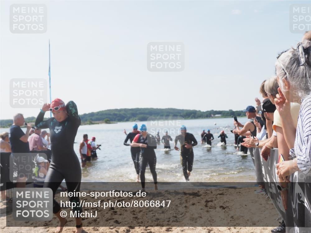 22.06.2025 - Viking Triathlon MichiJ http://msf.ph/oto/8066847 22.06.2025 10:35:34 Schwimmen 20, 47, 62, 107, 127, 134, 154, 320, 395, 415, 482, 602 meine-sportfotos.de
