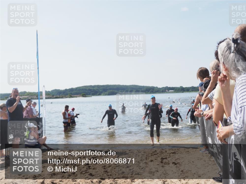 22.06.2025 - Viking Triathlon MichiJ http://msf.ph/oto/8066871 22.06.2025 10:35:41 Schwimmen 20, 47, 62, 127, 134, 154, 415, 602 meine-sportfotos.de