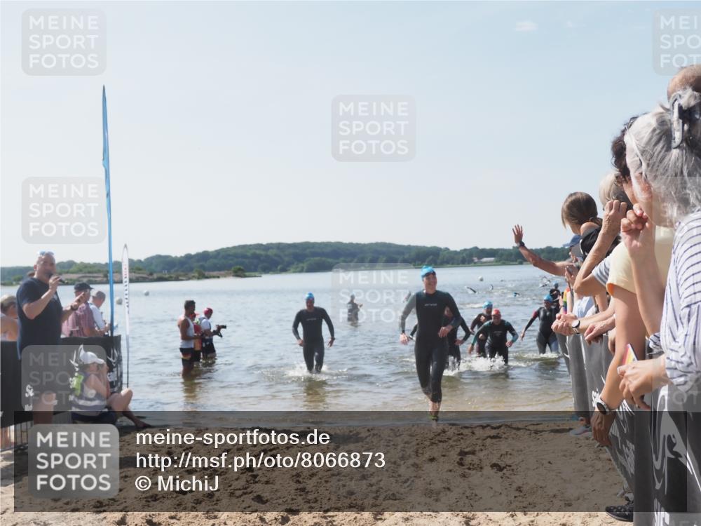 22.06.2025 - Viking Triathlon MichiJ http://msf.ph/oto/8066873 22.06.2025 10:35:41 Schwimmen 20, 47, 62, 127, 134, 154, 415, 602 meine-sportfotos.de