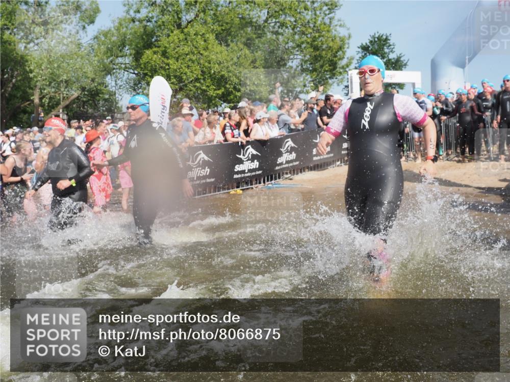 22.06.2025 - Viking Triathlon KatJ http://msf.ph/oto/8066875 22.06.2025 10:07:45 Schwimmen 16, 76, 95, 102, 143, 263, 363, 372, 436, 453, 477, 503, 547, 615, 621, 624 meine-sportfotos.de