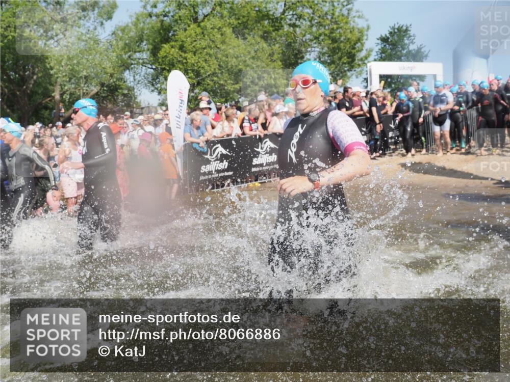 22.06.2025 - Viking Triathlon KatJ http://msf.ph/oto/8066886 22.06.2025 10:07:45 Schwimmen 16, 76, 95, 102, 143, 263, 363, 372, 436, 453, 477, 503, 547, 615, 621, 624 meine-sportfotos.de