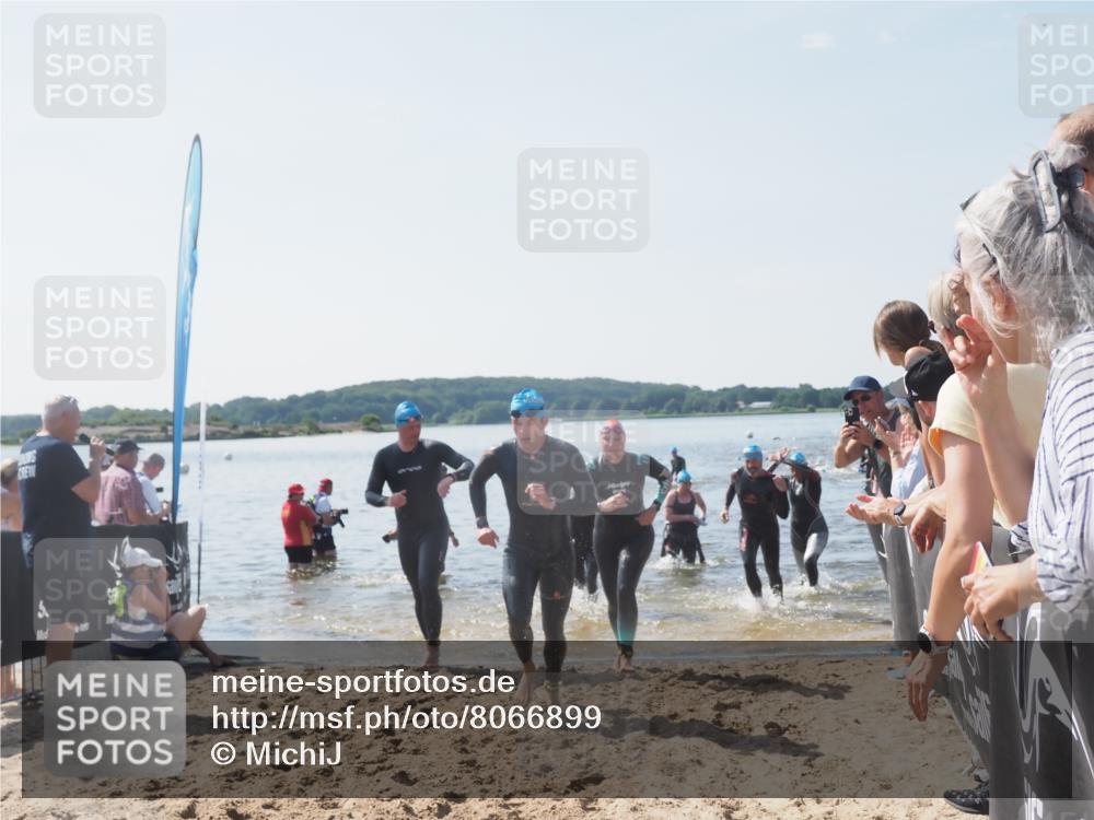 22.06.2025 - Viking Triathlon MichiJ http://msf.ph/oto/8066899 22.06.2025 10:35:45 Schwimmen 20, 47, 62, 134, 154, 265, 415, 552, 602 meine-sportfotos.de