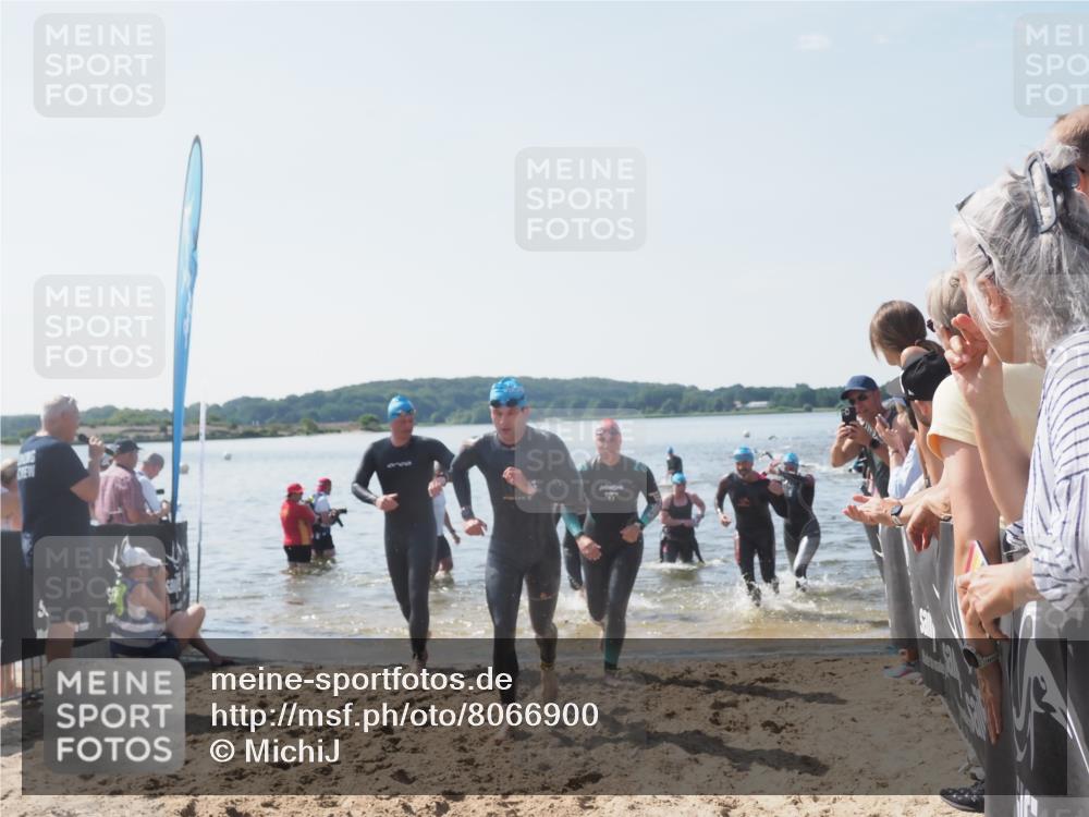22.06.2025 - Viking Triathlon MichiJ http://msf.ph/oto/8066900 22.06.2025 10:35:45 Schwimmen 20, 47, 62, 134, 154, 265, 415, 552, 602 meine-sportfotos.de