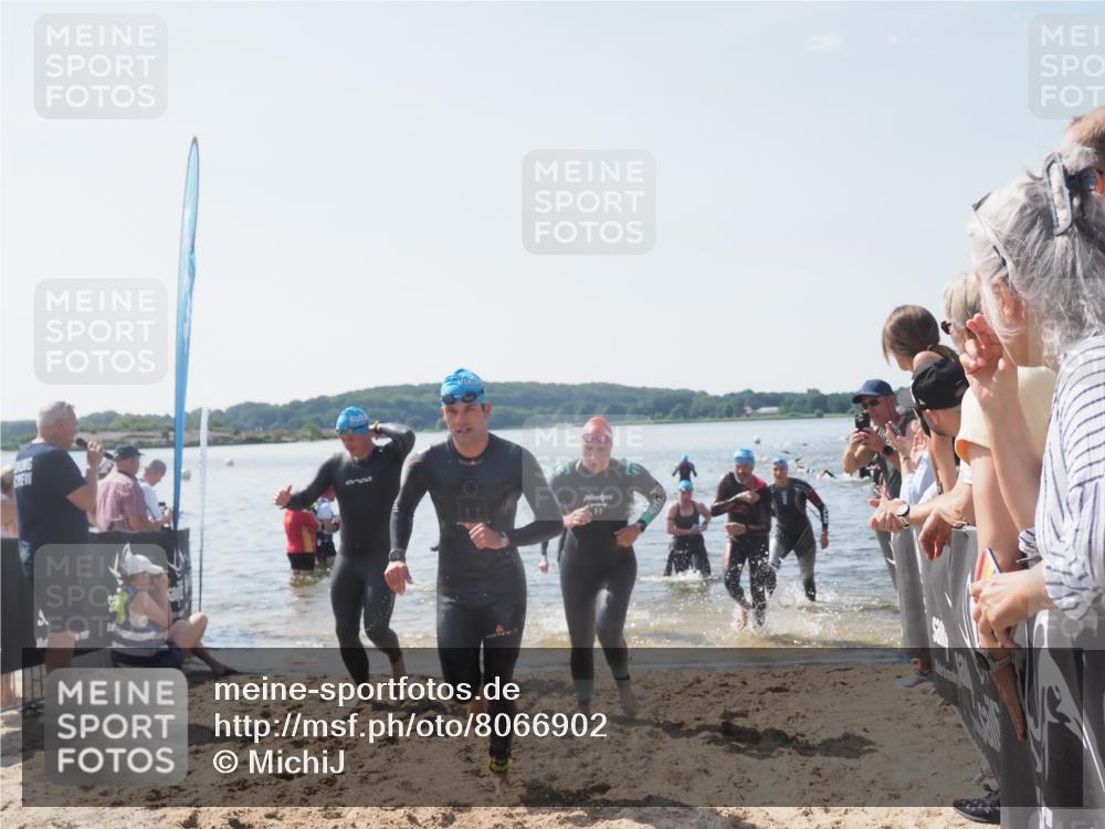 22.06.2025 - Viking Triathlon MichiJ http://msf.ph/oto/8066902 22.06.2025 10:35:45 Schwimmen 20, 47, 62, 134, 154, 265, 415, 552, 602 meine-sportfotos.de