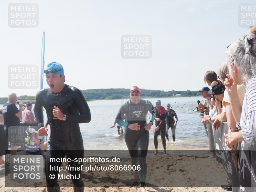 22.06.2025 - Viking Triathlon MichiJ http://msf.ph/oto/8066906 22.06.2025 10:35:46 Schwimmen 20, 47, 62, 134, 154, 265, 415, 552, 602 meine-sportfotos.de