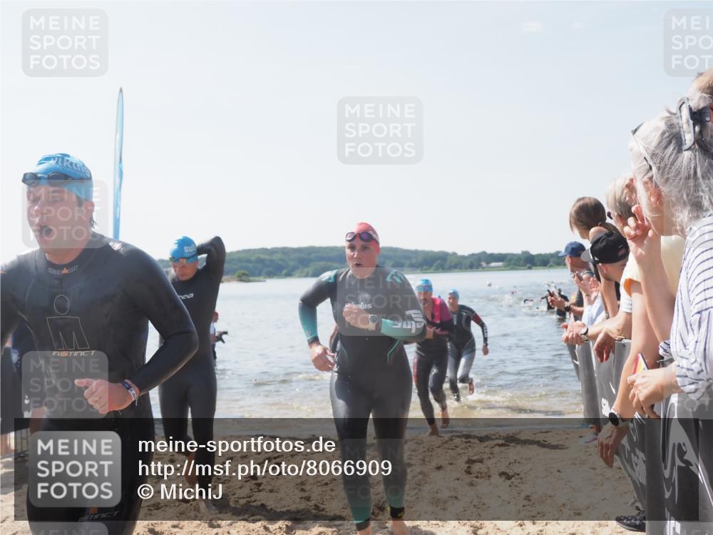 22.06.2025 - Viking Triathlon MichiJ http://msf.ph/oto/8066909 22.06.2025 10:35:46 Schwimmen 20, 47, 62, 134, 154, 265, 415, 552, 602 meine-sportfotos.de