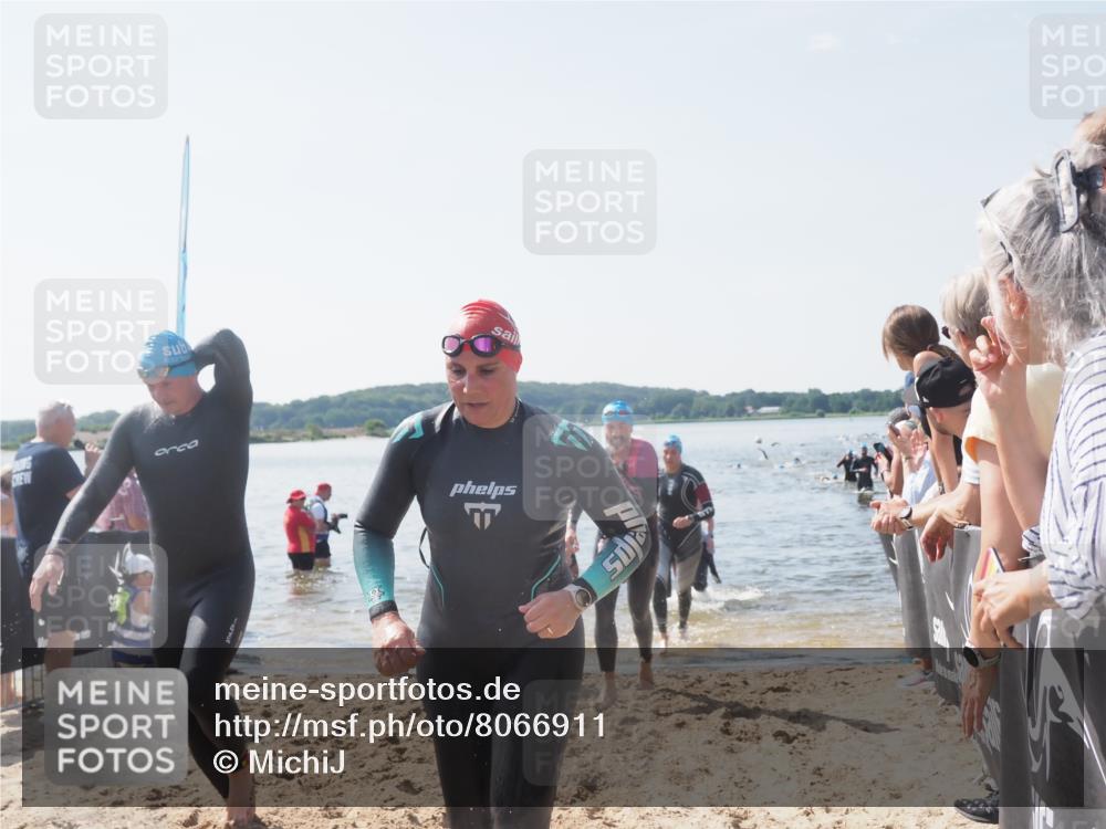 22.06.2025 - Viking Triathlon MichiJ http://msf.ph/oto/8066911 22.06.2025 10:35:47 Schwimmen 20, 47, 62, 134, 154, 265, 552, 602 meine-sportfotos.de