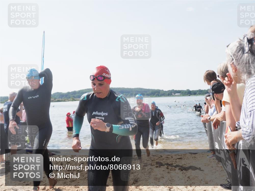 22.06.2025 - Viking Triathlon MichiJ http://msf.ph/oto/8066913 22.06.2025 10:35:47 Schwimmen 20, 47, 62, 134, 154, 265, 552, 602 meine-sportfotos.de