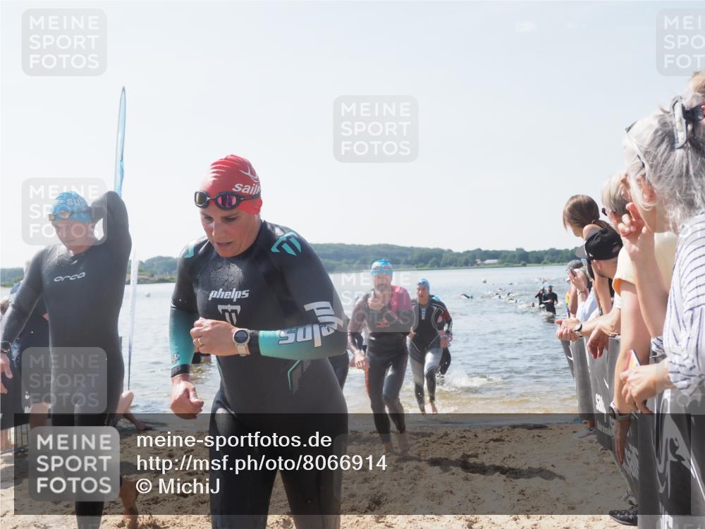 22.06.2025 - Viking Triathlon MichiJ http://msf.ph/oto/8066914 22.06.2025 10:35:47 Schwimmen 20, 47, 62, 134, 154, 265, 552, 602 meine-sportfotos.de