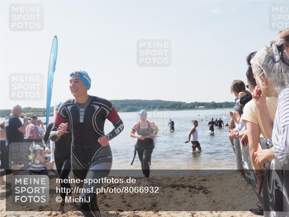 22.06.2025 - Viking Triathlon MichiJ http://msf.ph/oto/8066932 22.06.2025 10:35:50 Schwimmen 20, 47, 154, 265, 552 meine-sportfotos.de