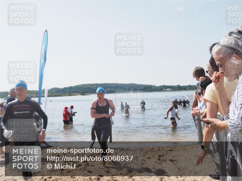 22.06.2025 - Viking Triathlon MichiJ http://msf.ph/oto/8066937 22.06.2025 10:35:51 Schwimmen 47, 265, 377, 552 meine-sportfotos.de