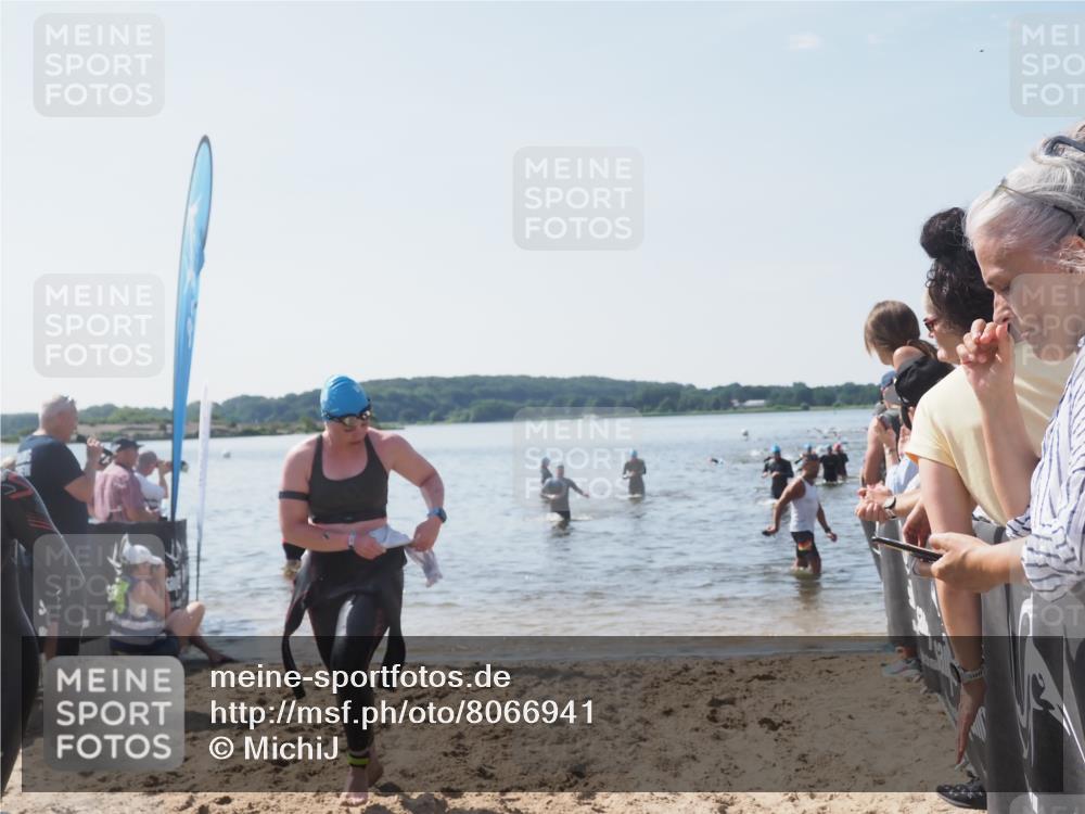 22.06.2025 - Viking Triathlon MichiJ http://msf.ph/oto/8066941 22.06.2025 10:35:51 Schwimmen 47, 265, 377, 552 meine-sportfotos.de
