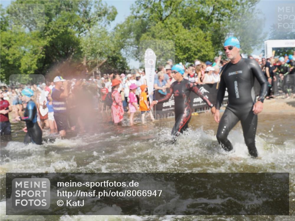 22.06.2025 - Viking Triathlon KatJ http://msf.ph/oto/8066947 22.06.2025 10:07:51 Schwimmen 16, 31, 76, 95, 102, 130, 263, 292, 372, 453, 477, 503, 624, 650 meine-sportfotos.de