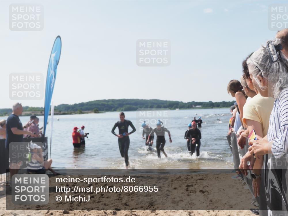 22.06.2025 - Viking Triathlon MichiJ http://msf.ph/oto/8066955 22.06.2025 10:36:09 Schwimmen 19, 313, 334, 377, 407, 448, 636 meine-sportfotos.de