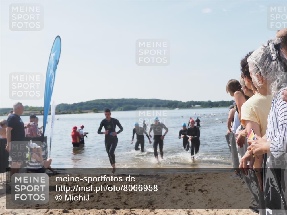 22.06.2025 - Viking Triathlon MichiJ http://msf.ph/oto/8066958 22.06.2025 10:36:09 Schwimmen 19, 313, 334, 377, 407, 448, 636 meine-sportfotos.de