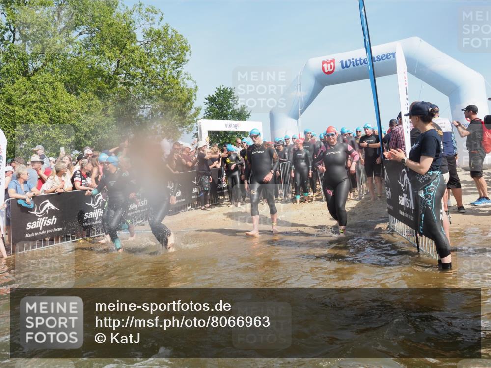 22.06.2025 - Viking Triathlon KatJ http://msf.ph/oto/8066963 22.06.2025 10:07:53 Schwimmen 31, 76, 95, 102, 130, 263, 292, 372, 453, 477, 503, 624, 650 meine-sportfotos.de