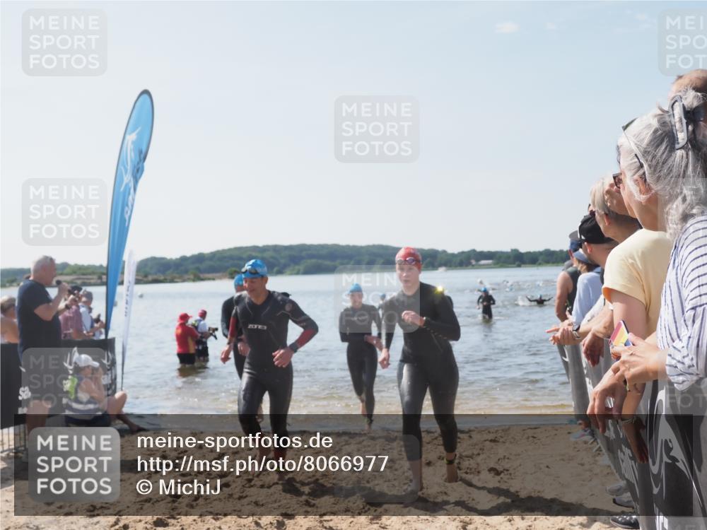 22.06.2025 - Viking Triathlon MichiJ http://msf.ph/oto/8066977 22.06.2025 10:36:12 Schwimmen 19, 101, 313, 334, 377, 407, 448, 636 meine-sportfotos.de