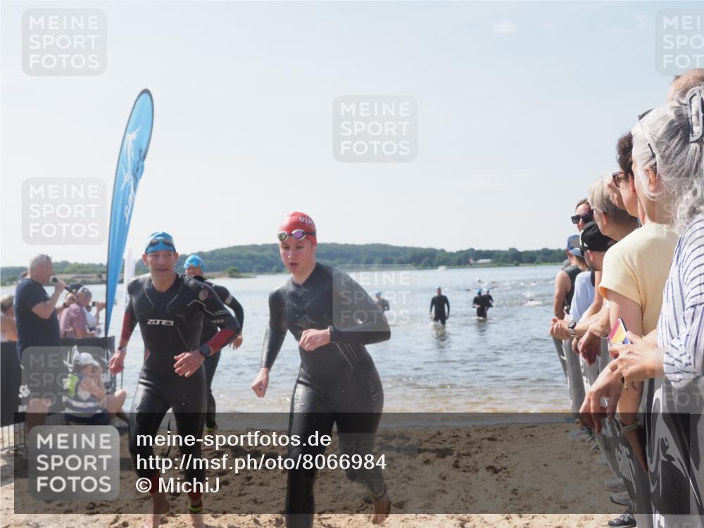 22.06.2025 - Viking Triathlon MichiJ http://msf.ph/oto/8066984 22.06.2025 10:36:12 Schwimmen 19, 101, 313, 334, 377, 407, 448, 636 meine-sportfotos.de