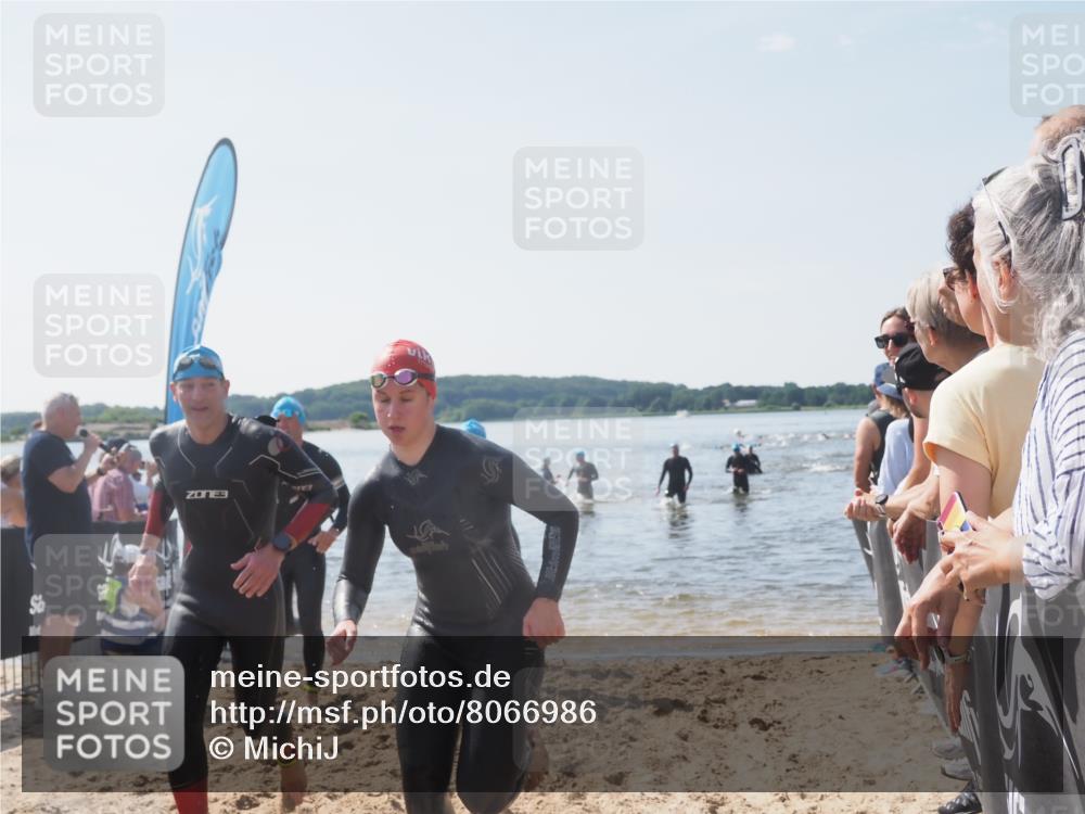 22.06.2025 - Viking Triathlon MichiJ http://msf.ph/oto/8066986 22.06.2025 10:36:13 Schwimmen 19, 101, 313, 334, 407, 448, 636 meine-sportfotos.de