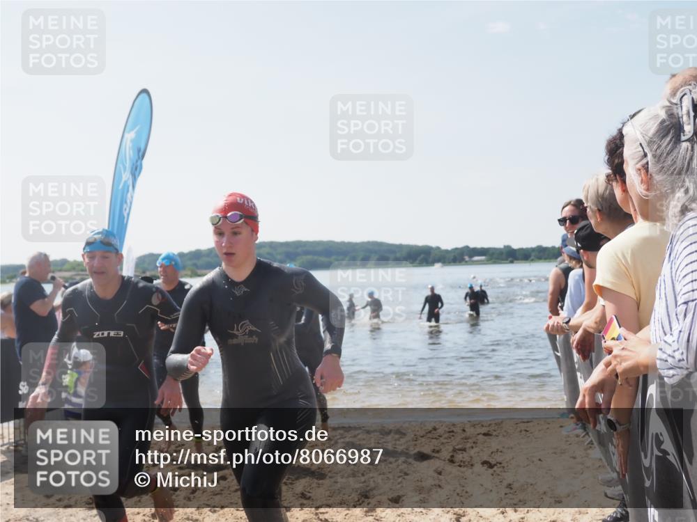 22.06.2025 - Viking Triathlon MichiJ http://msf.ph/oto/8066987 22.06.2025 10:36:13 Schwimmen 19, 101, 313, 334, 407, 448, 636 meine-sportfotos.de