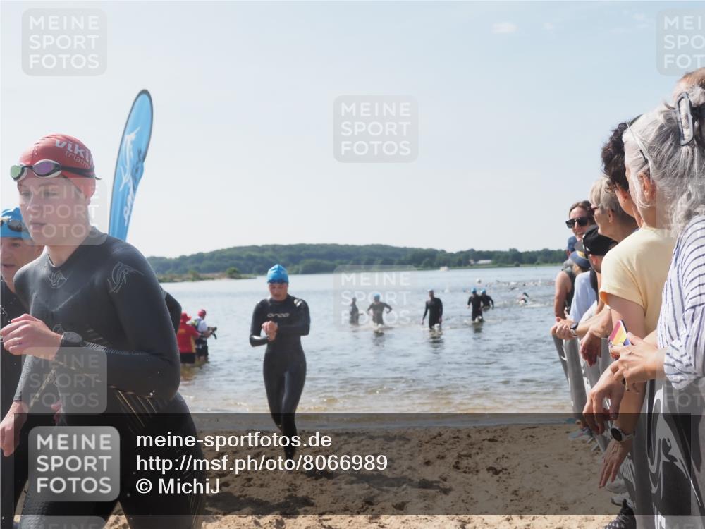 22.06.2025 - Viking Triathlon MichiJ http://msf.ph/oto/8066989 22.06.2025 10:36:13 Schwimmen 19, 101, 313, 334, 407, 448, 636 meine-sportfotos.de