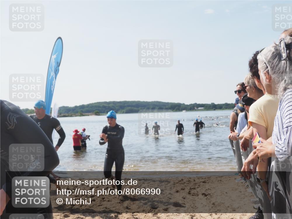 22.06.2025 - Viking Triathlon MichiJ http://msf.ph/oto/8066990 22.06.2025 10:36:13 Schwimmen 19, 101, 313, 334, 407, 448, 636 meine-sportfotos.de