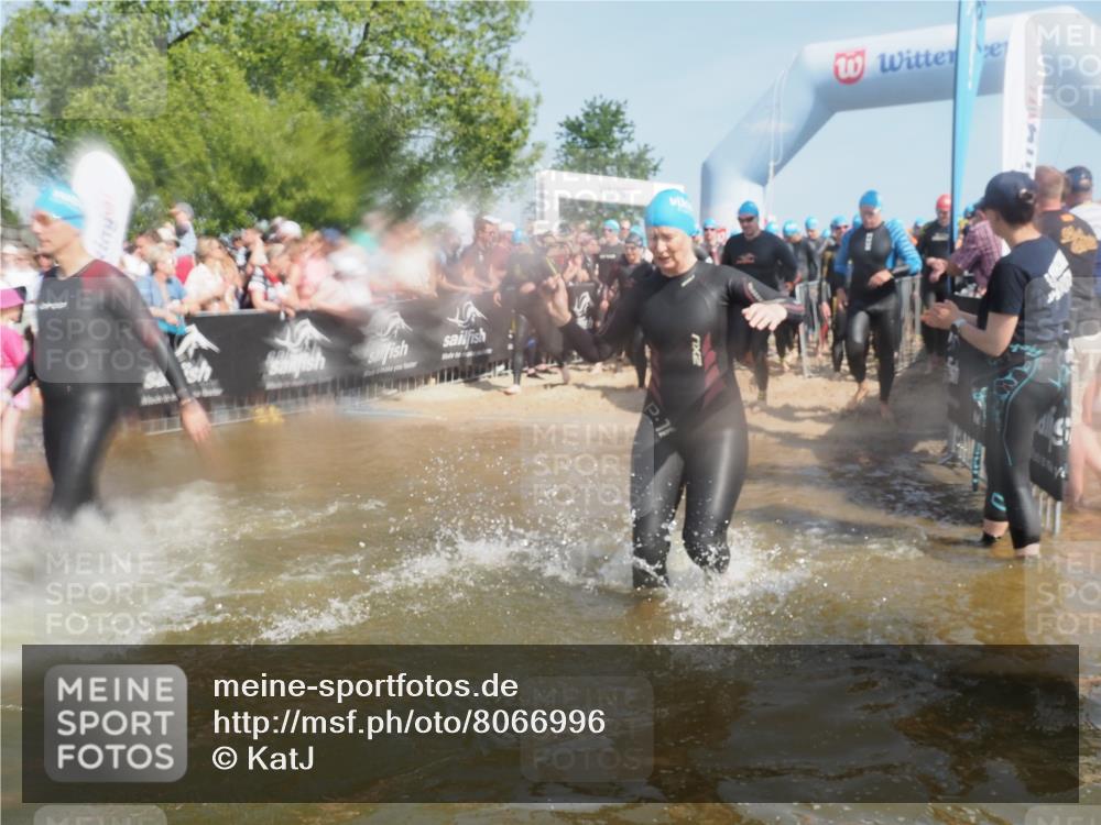 22.06.2025 - Viking Triathlon KatJ http://msf.ph/oto/8066996 22.06.2025 10:08:07 Schwimmen 51, 106, 116, 206, 268, 308, 378, 412, 422, 452, 466, 480, 523, 543, 647 meine-sportfotos.de
