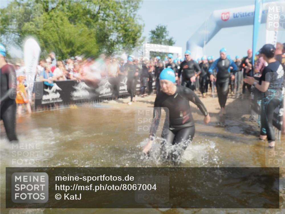 22.06.2025 - Viking Triathlon KatJ http://msf.ph/oto/8067004 22.06.2025 10:08:07 Schwimmen 51, 106, 116, 206, 268, 308, 378, 412, 422, 452, 466, 480, 523, 543, 647 meine-sportfotos.de