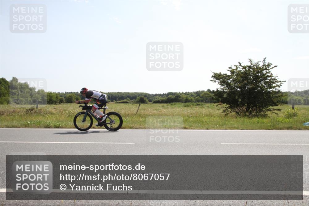 22.06.2025 - Viking Triathlon Yannick Fuchs http://msf.ph/oto/8067057 22.06.2025 11:04:59 Radfahren 156, 182, 370 meine-sportfotos.de