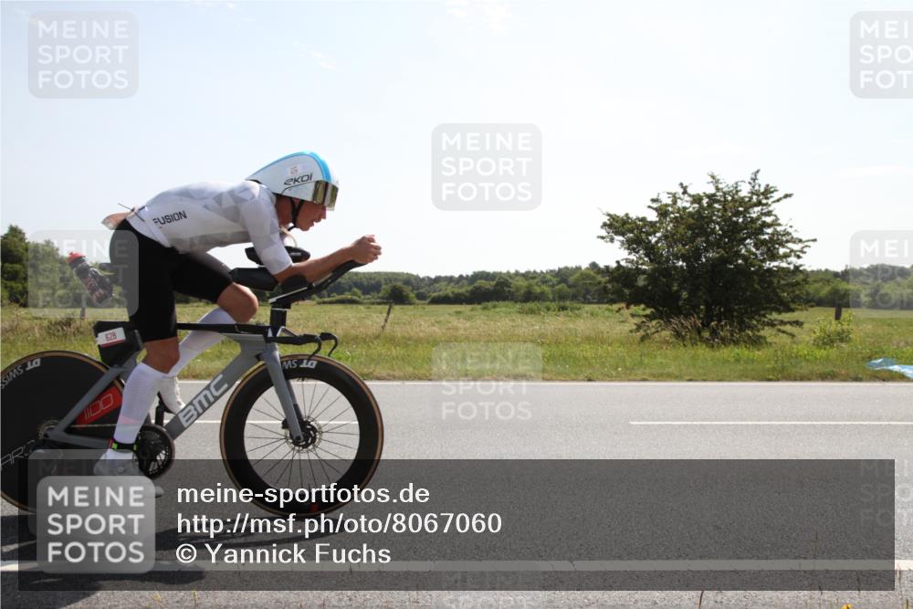 22.06.2025 - Viking Triathlon Yannick Fuchs http://msf.ph/oto/8067060 22.06.2025 11:05:15 Radfahren 324, 628 meine-sportfotos.de