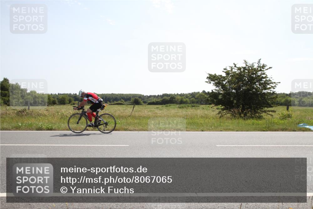 22.06.2025 - Viking Triathlon Yannick Fuchs http://msf.ph/oto/8067065 22.06.2025 11:05:30 Radfahren 79, 93, 141, 455 meine-sportfotos.de