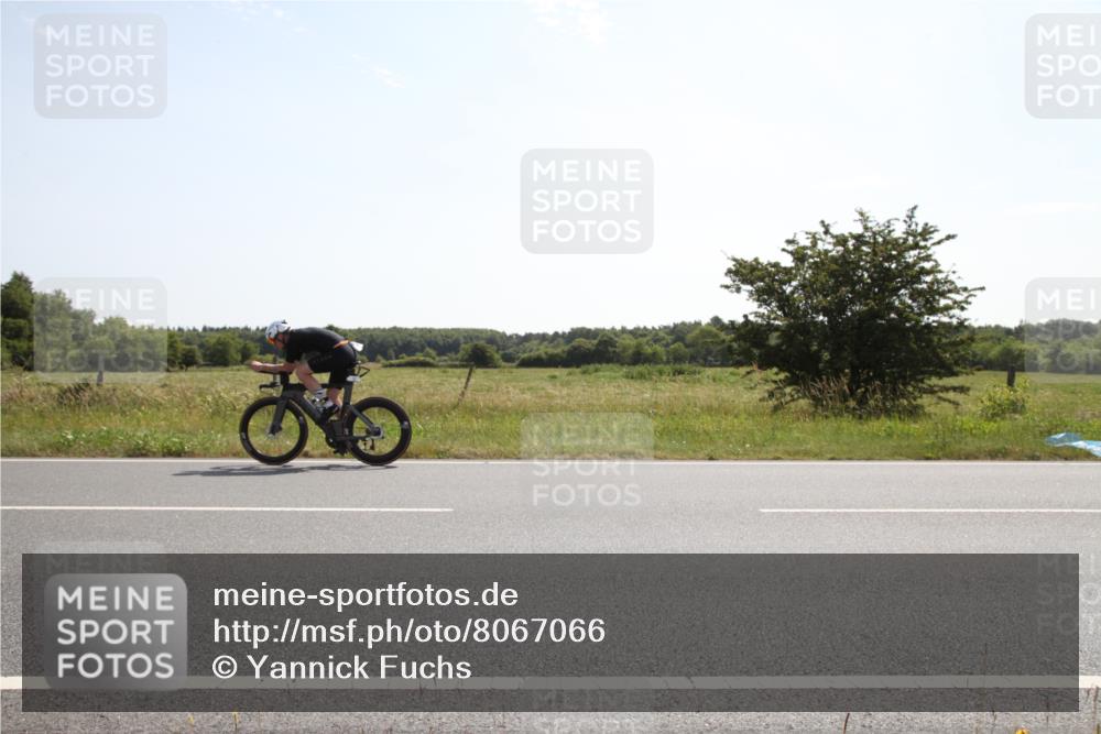 22.06.2025 - Viking Triathlon Yannick Fuchs http://msf.ph/oto/8067066 22.06.2025 11:05:34 Radfahren 93, 254, 408, 661 meine-sportfotos.de