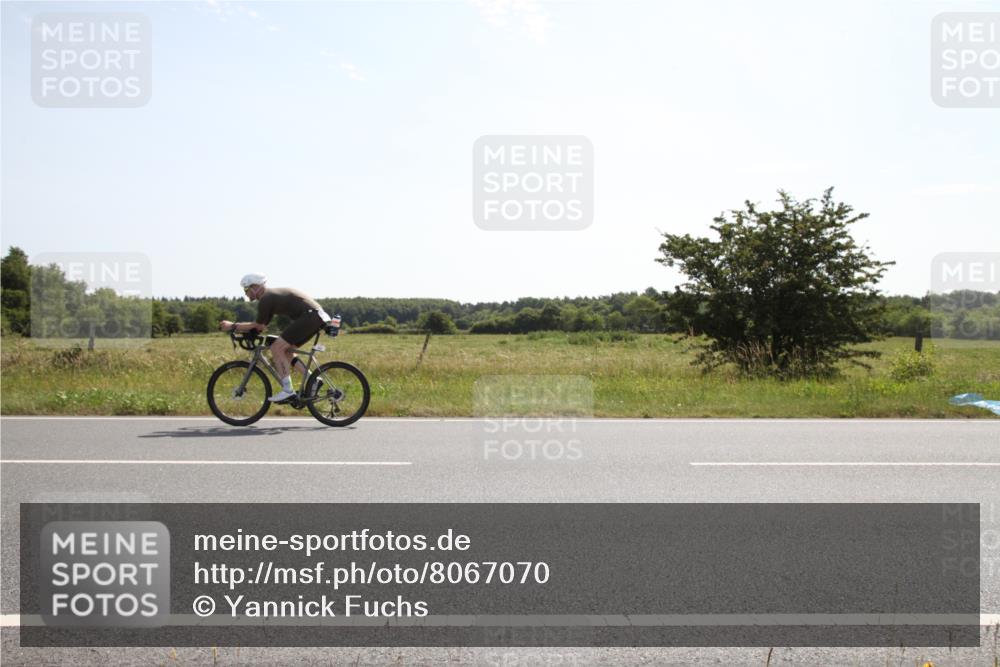 22.06.2025 - Viking Triathlon Yannick Fuchs http://msf.ph/oto/8067070 22.06.2025 11:05:43 Radfahren 335, 535 meine-sportfotos.de