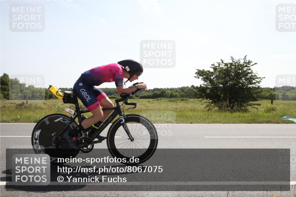 22.06.2025 - Viking Triathlon Yannick Fuchs http://msf.ph/oto/8067075 22.06.2025 11:06:04 Radfahren 1, 2, 610 meine-sportfotos.de
