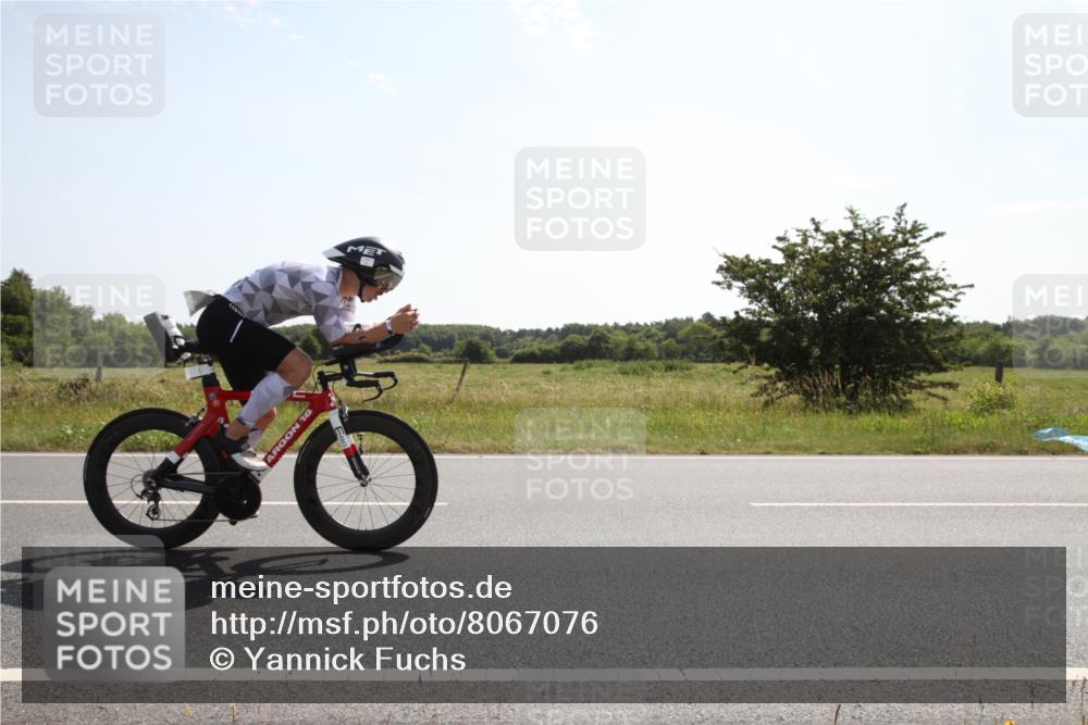 22.06.2025 - Viking Triathlon Yannick Fuchs http://msf.ph/oto/8067076 22.06.2025 11:06:05 Radfahren 1, 2, 530, 610 meine-sportfotos.de