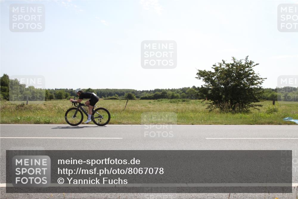 22.06.2025 - Viking Triathlon Yannick Fuchs http://msf.ph/oto/8067078 22.06.2025 11:06:10 Radfahren 2, 44, 171, 530, 655 meine-sportfotos.de