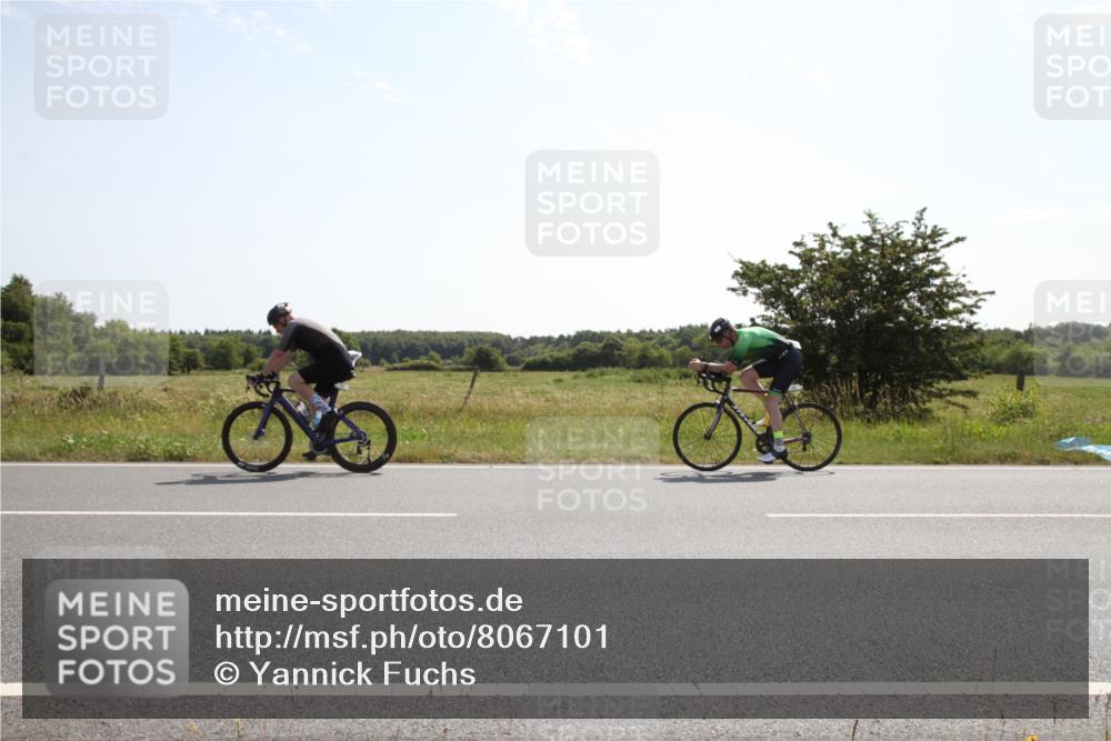 22.06.2025 - Viking Triathlon Yannick Fuchs http://msf.ph/oto/8067101 22.06.2025 11:06:46 Radfahren 41, 54, 81, 181, 194, 275, 505, 624 meine-sportfotos.de