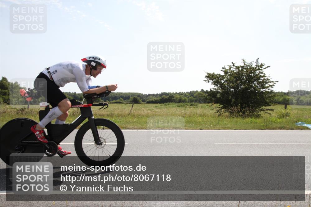 22.06.2025 - Viking Triathlon Yannick Fuchs http://msf.ph/oto/8067118 22.06.2025 11:07:26 Radfahren 122, 414, 544, 617 meine-sportfotos.de
