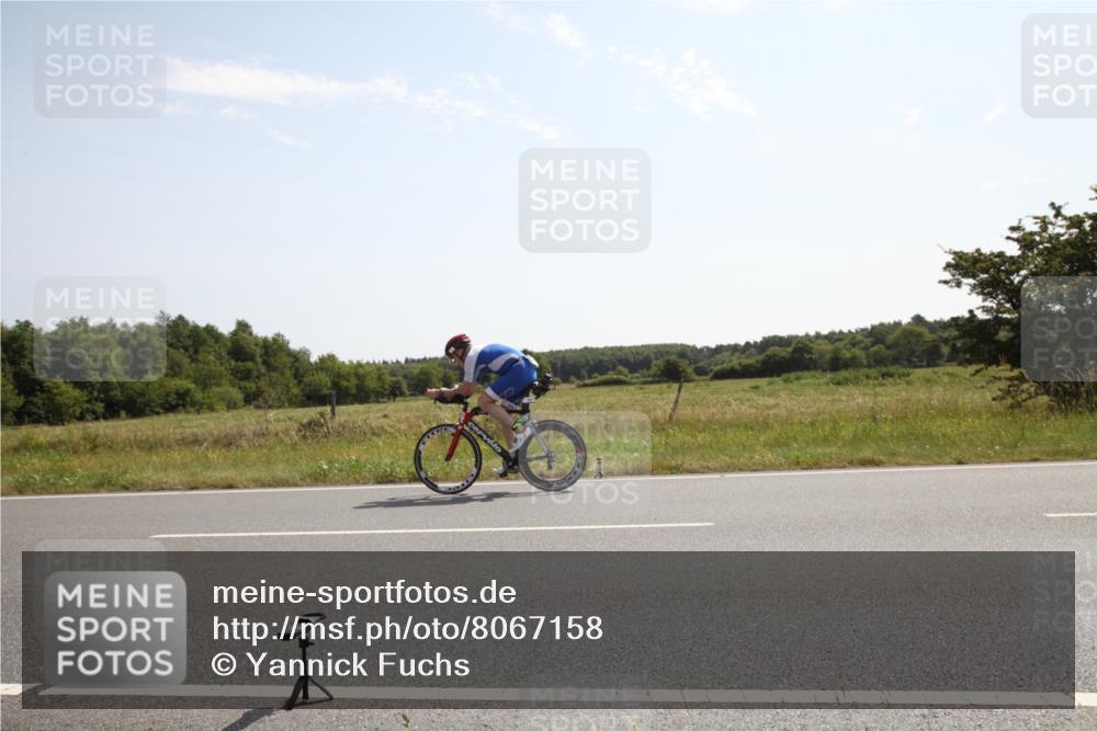 22.06.2025 - Viking Triathlon Yannick Fuchs http://msf.ph/oto/8067158 22.06.2025 11:09:07 Radfahren 15, 327, 369, 447, 627 meine-sportfotos.de
