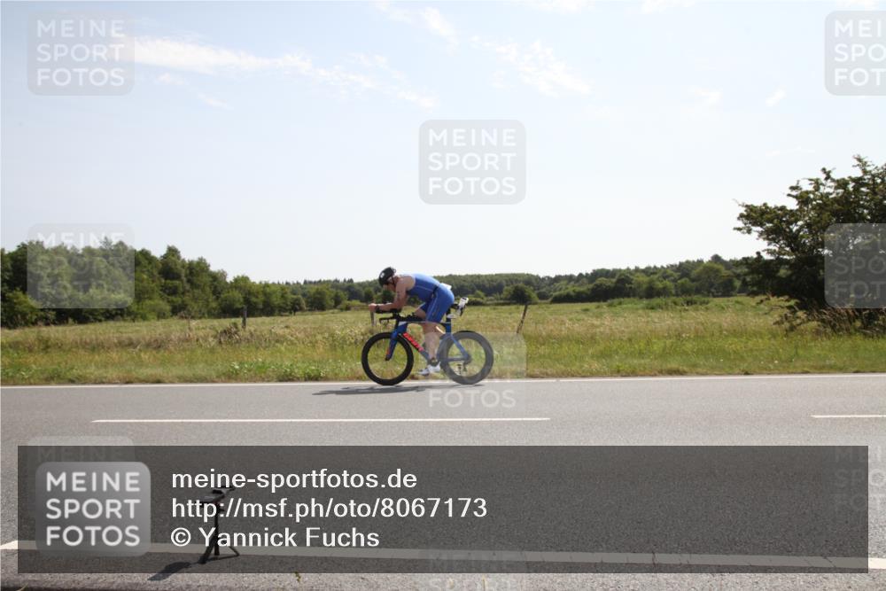 22.06.2025 - Viking Triathlon Yannick Fuchs http://msf.ph/oto/8067173 22.06.2025 11:09:25 Radfahren 16, 109, 290, 326, 343, 420 meine-sportfotos.de