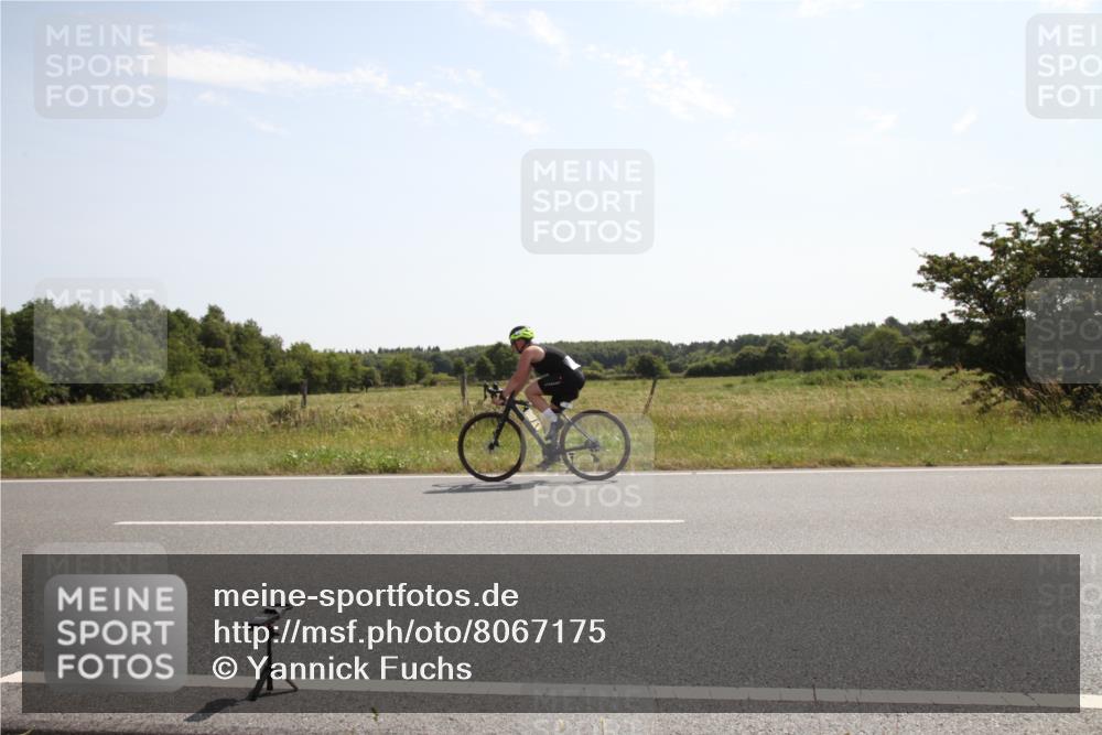 22.06.2025 - Viking Triathlon Yannick Fuchs http://msf.ph/oto/8067175 22.06.2025 11:09:27 Radfahren 16, 26, 95, 109, 290, 326, 420 meine-sportfotos.de